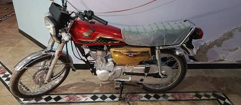 Honda 125$ 2024 modl 400 km running like zero metr  good condition 0