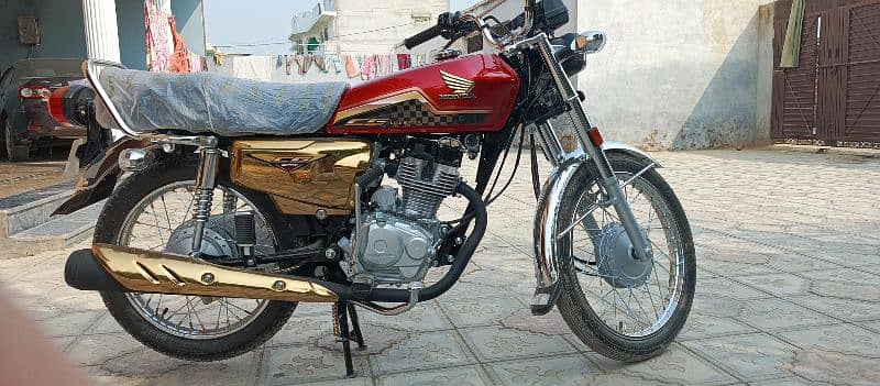 Honda 125$ 2024 modl 400 km running like zero metr  good condition 2