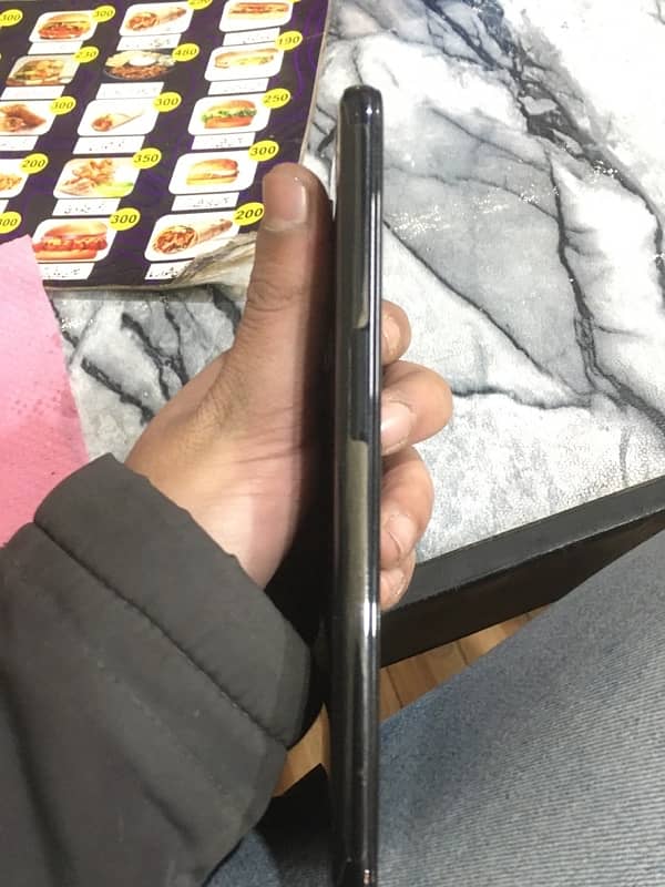 oneplus 9 10/10 condition 8/128 3