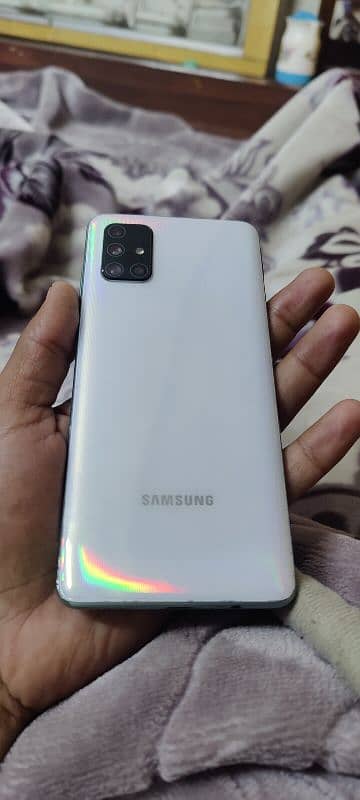 samsung galaxy a71. only set. . . . only sall 3