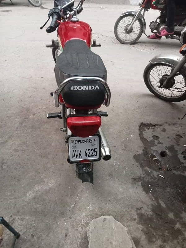 HONDA CD70 2023 7