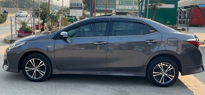 Toyota Altis Grande 2020 4