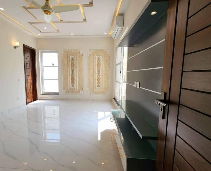 Triple Story 8 Marla House For Sale In Mumtaz City 6