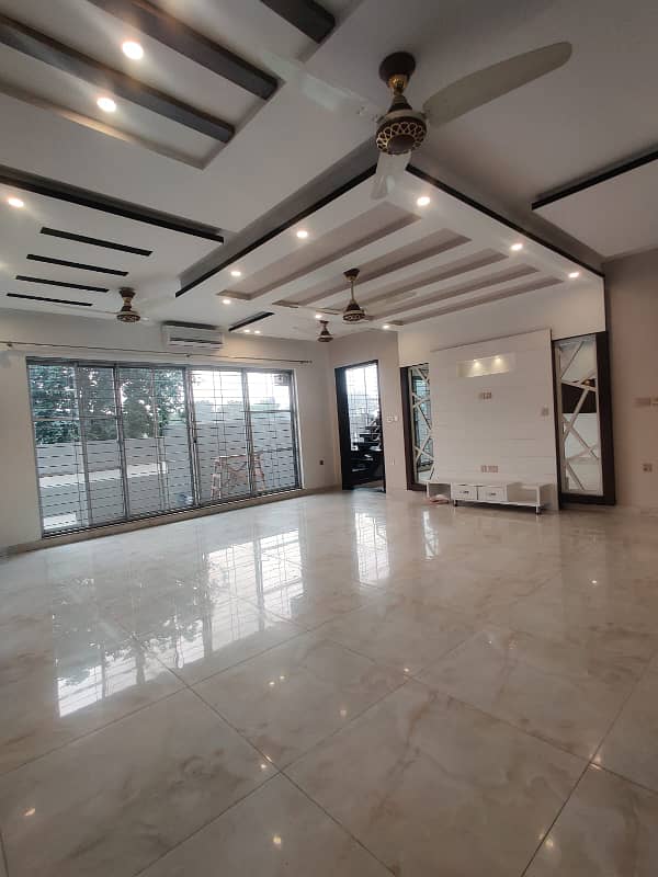 1 Kanal Super Hot Located Bungalow Is Available For Rent In The Best Block Of DHA Phase 4 Lahore 3