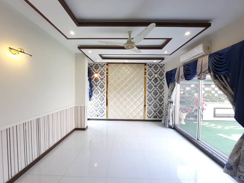 1 Kanal Super Hot Located Bungalow Is Available For Rent In The Best Block Of DHA Phase 4 Lahore 18