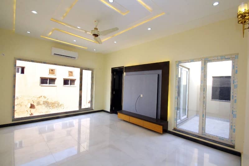 20 Marla Semi Furnished Super Hot Located Bungalow Is Available For Rent In The Best Block Of DHA Phase 3 Lahore. 8