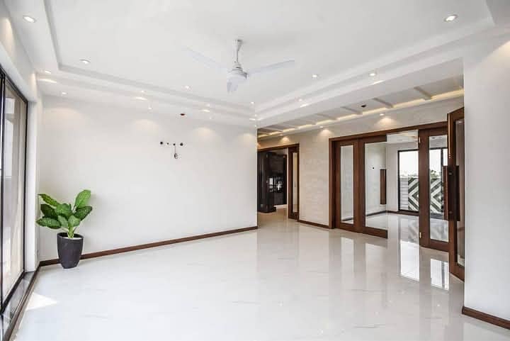 20 Marla Super Hot Located Bungalow Is Available For Rent In The Best Block Of DHA Phase 5 Lahore. 3