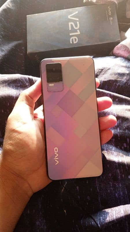 Vivo V21e 1