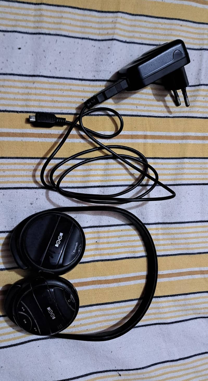 original boom headphones with mic 3