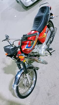 unitedCg125