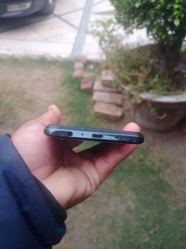 oppo f11 4 64 good condition 1