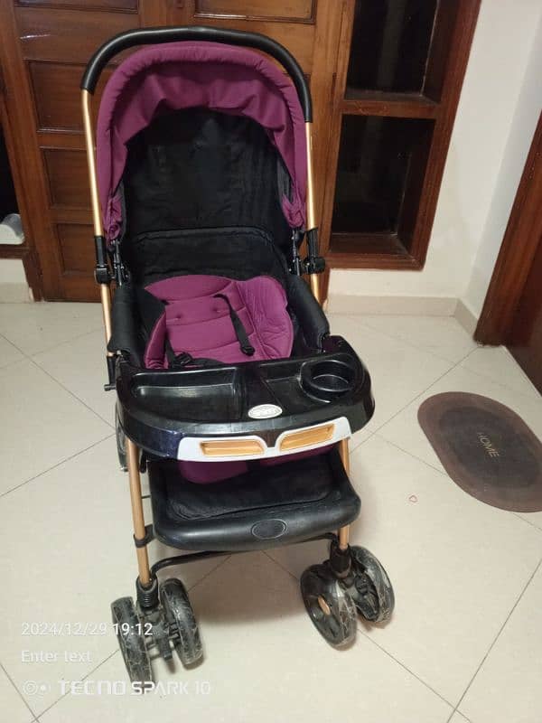 baby stroller almost new 1