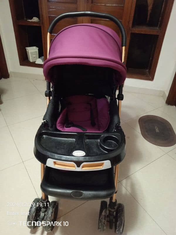 baby stroller almost new 3