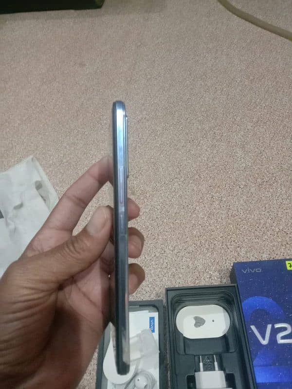 vivo v23e  8gb. 256 6