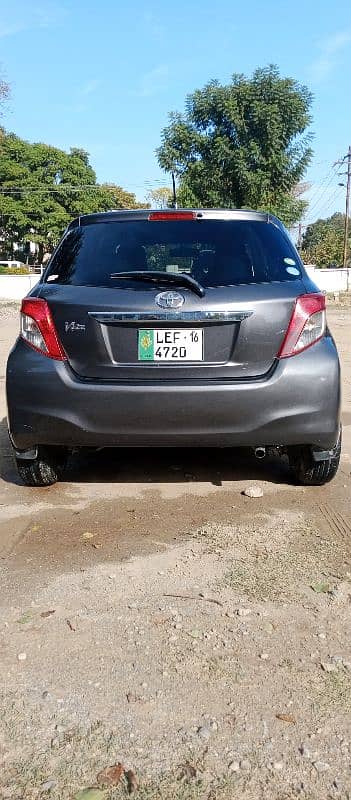 Toyota Vitz 2013 8