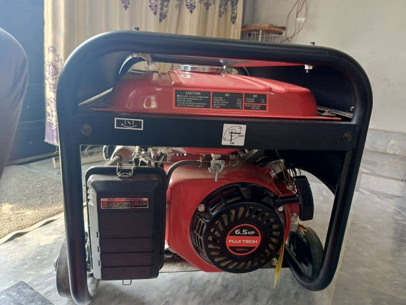 brand new Generator.  2.8 kw just 15 hour use 0