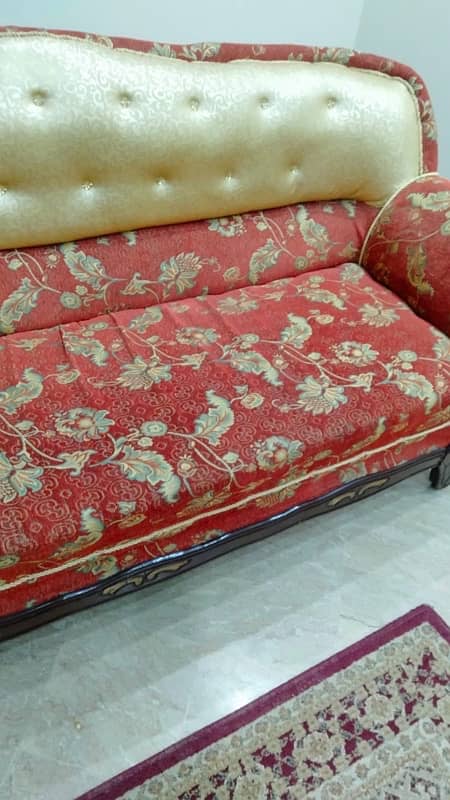 6 seater sofa Good condition 3