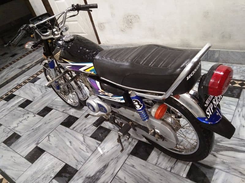 Honda 125 in Sambrial 3