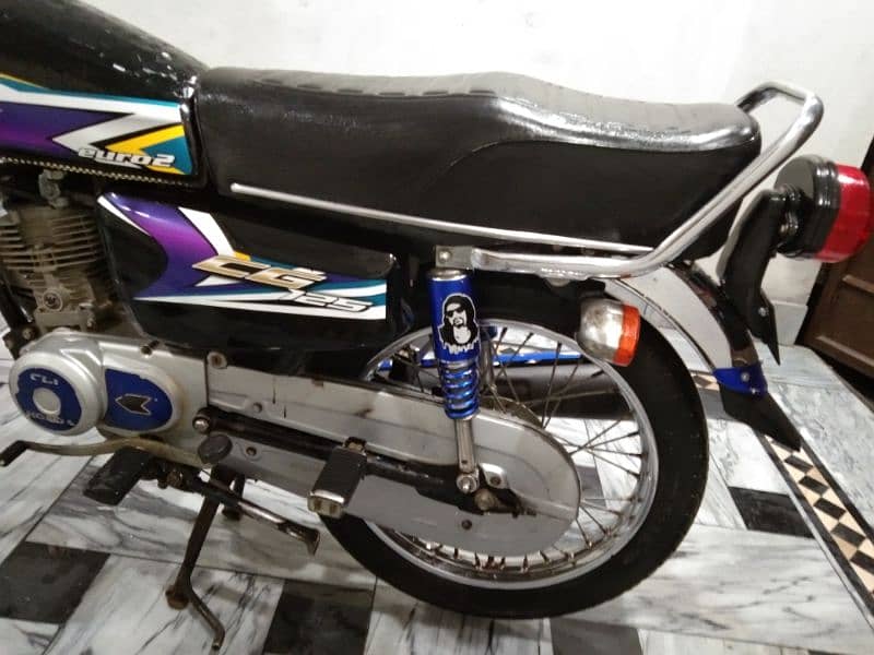 Honda 125 in Sambrial 14