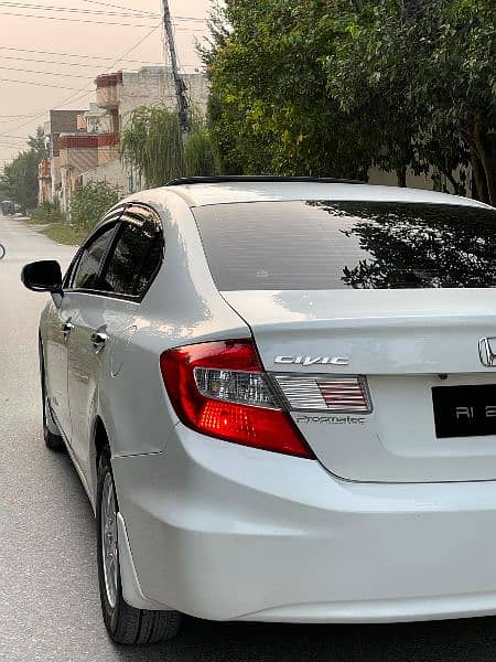 Honda civic full option UG in an excellent condition 1