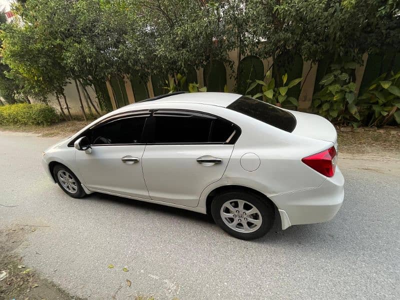 Honda civic full option UG in an excellent condition 8