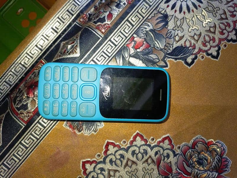 itel mobile keypad for sale 2000with box 0