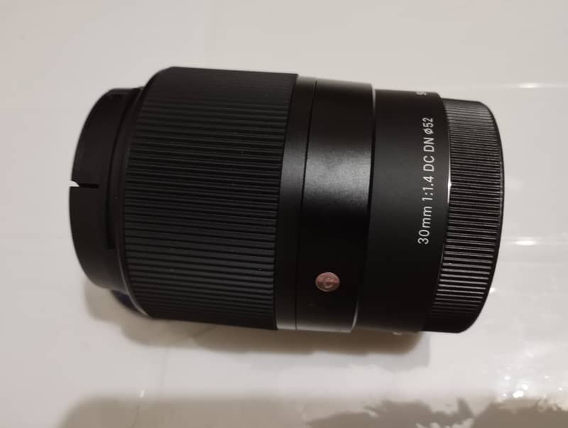 SIGMA LENS 30mm 0