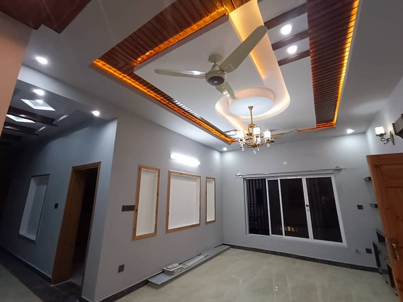 Double Storey House For Sale Location Habibullah Colony 9