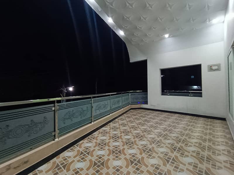 Double story house for sale habibullah Colony 0