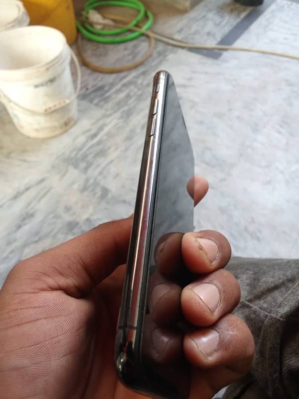 I phone x PTA proof ha or original charge saat hat 9