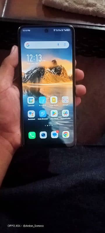 Infinix Hot 40 16/256 with original Box and Charger 8