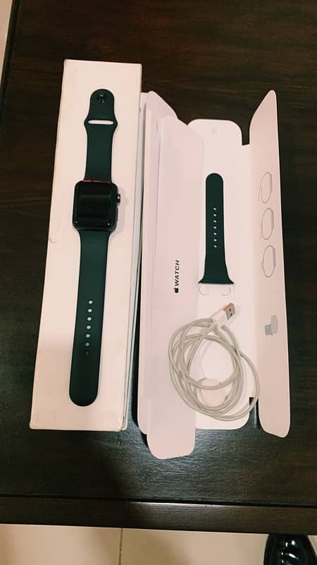 Apple Watch Series 3 in 10/10 Condition BH 98% 6