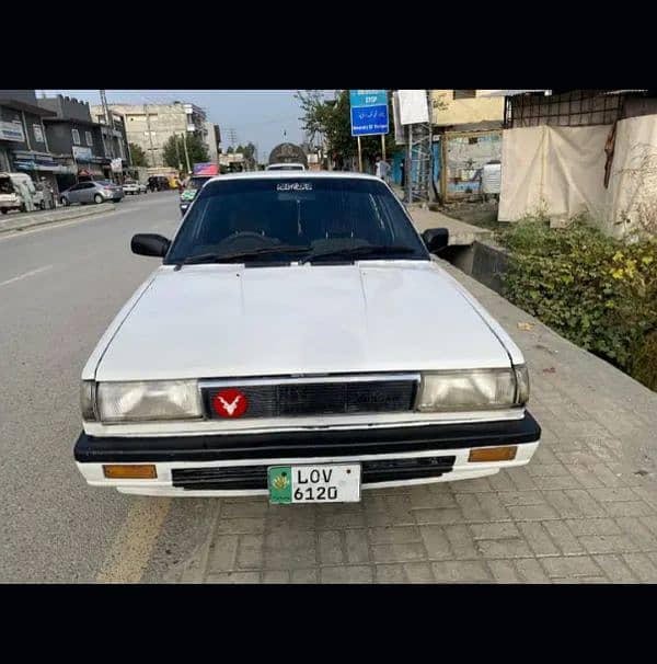 Nissan Sunny 1986 4