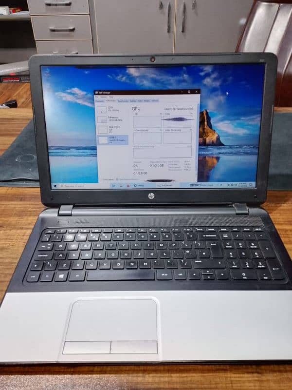 HP Laptop 5