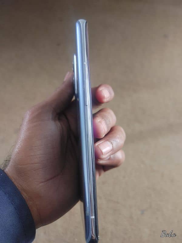 One plus 9 pro 5G   10/10 Condition 1