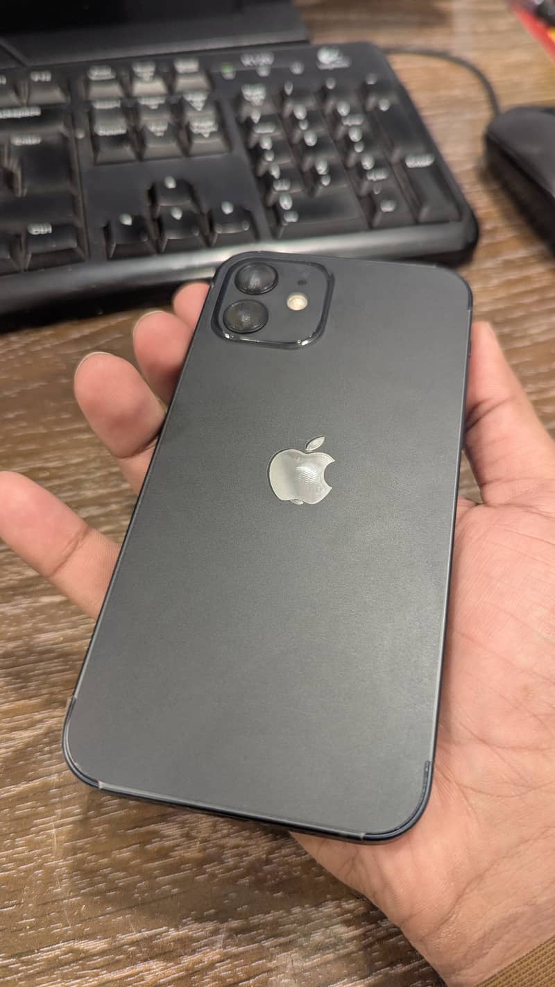 iphone 12, detail in description 7