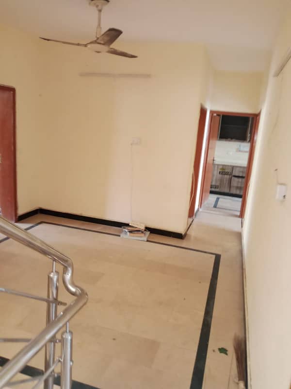 G 11/2 up portion for Rent marble flooring 2 bed 3 bath park face 3