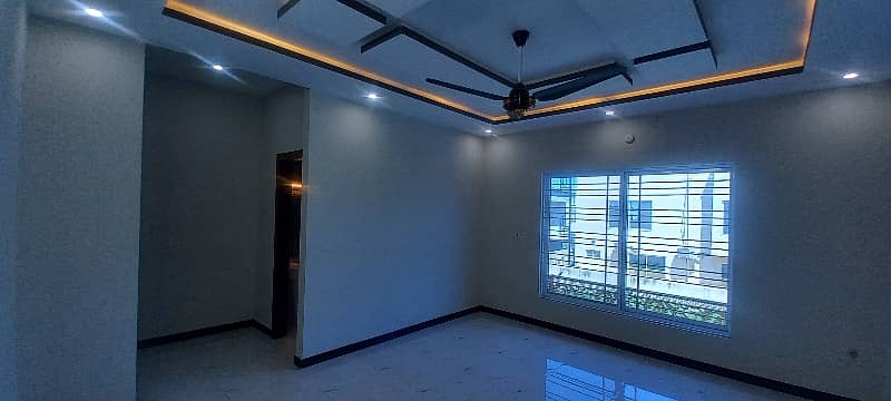 Brand New Kanal Upper Portion For Rent 11