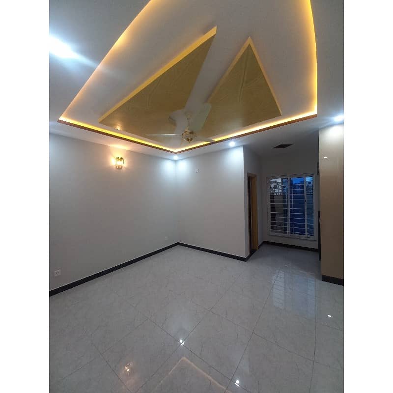 8 Marla Lower Portion Up For Rent In Faisal Town - F-18 17