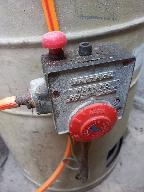 Gas Geyser Urgent Sale 1