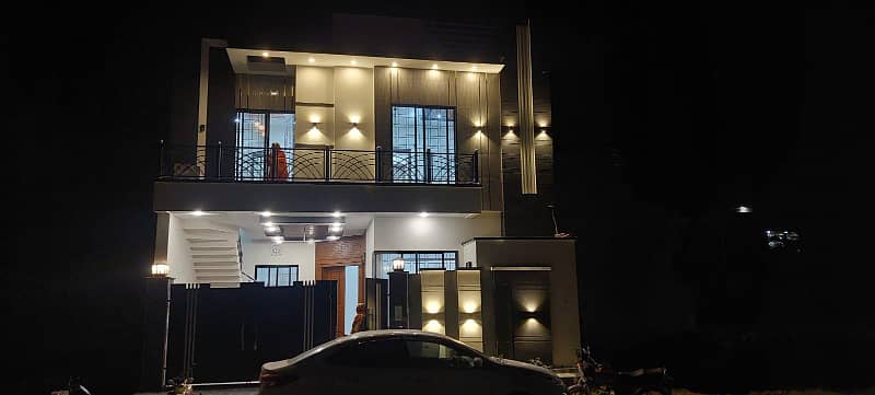 5 Marla Double Story House available on discounted price Jeewan city phase 5 Sahiwal. 0