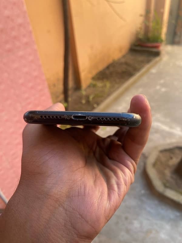 iPhone xR 64GB *WATERPACK* 9