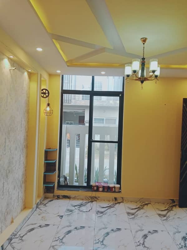 3 marla prime location house rent in Al kabir town ph 2 8