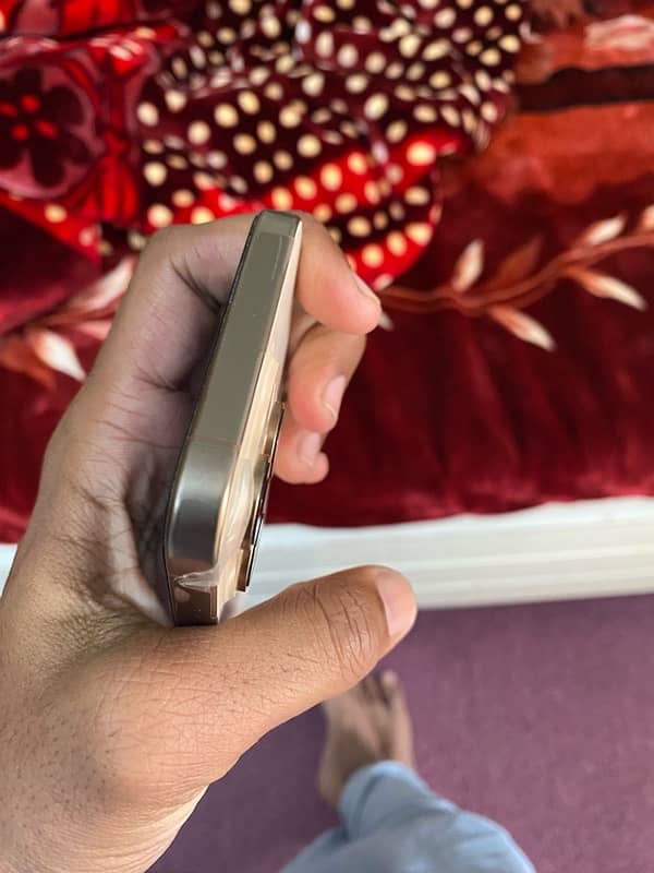 iPhone 16pro max 256gb Non pta Sim Time Active 6