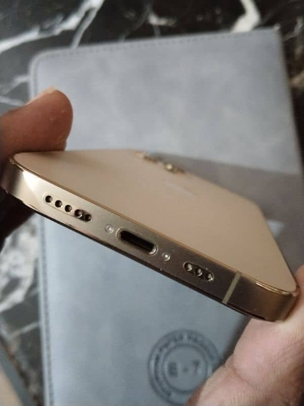 Iphone 12 pro 256gb LLA Model Non pta 1