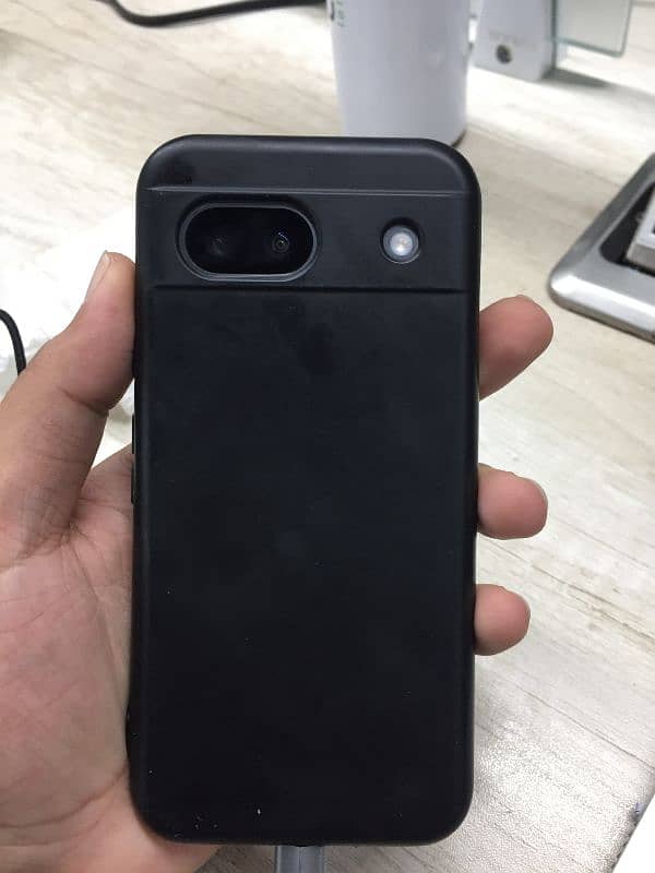 Pixel 8A 10/10 with box and original accessories 4