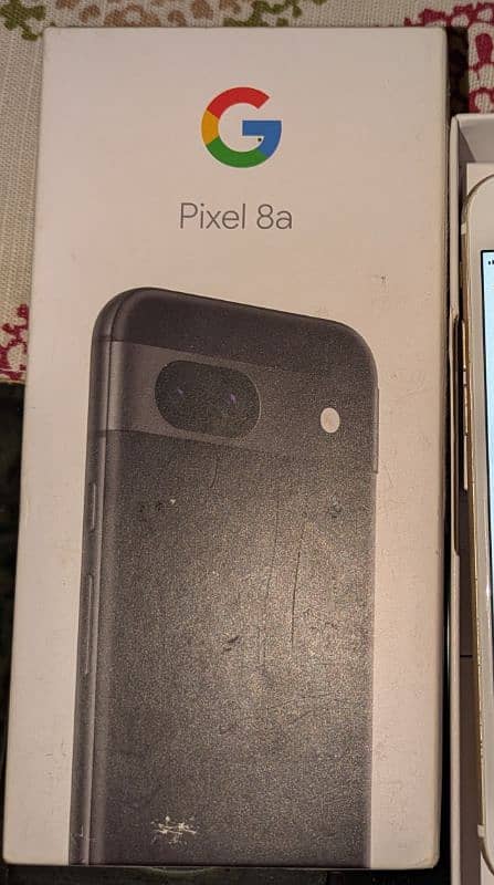 Pixel 8A 10/10 with box and original accessories 6