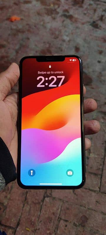 I phone 11 pro max 256 GB non pta all OK WATER pack arjant sale 1