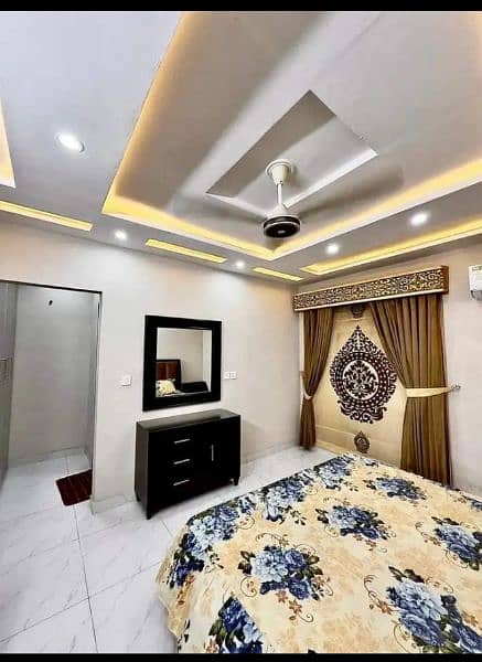 One bed luxury apartment for short stay like(3to4)hours in bahria town 1