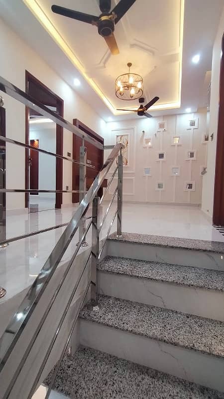 Central Park A1 Block 5 Marla Modern Luxury Design House Available For Sale Prime Location Near Tooo Park And Masjid. . 22